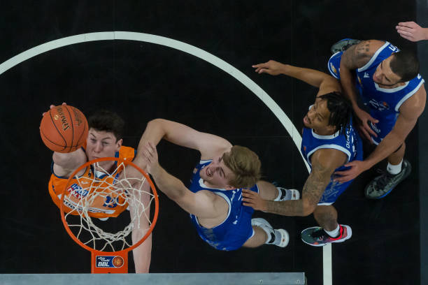 再次带领球 再次带领球