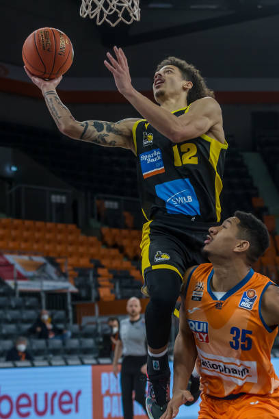 他们在面对 他们在面对