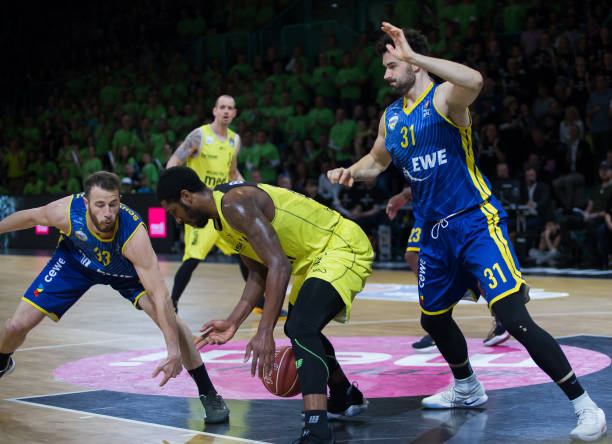 和战术方面 和战术方面